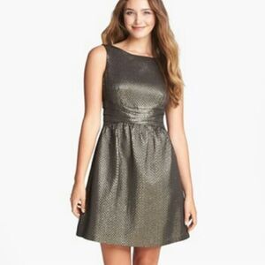 Ivy & Blue Maggy Boutique Gold Quilted Textured Sleeveless Shift Dress Size 16